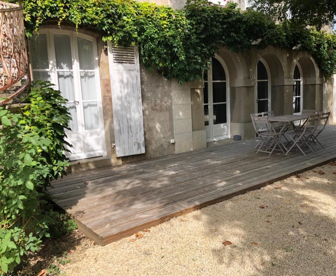 Hotel Au Rez De Jardin Cholet Zewnętrze zdjęcie